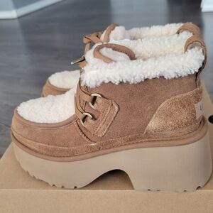 UGG CLASSIC NEW HEIGHT LACE UP BOOT